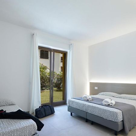 Agriturismo De Bas Riva del Garda Luaran gambar