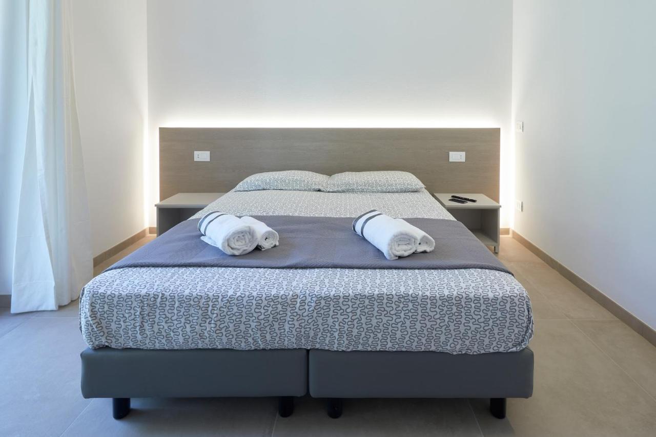 Agriturismo De Bas Riva del Garda Luaran gambar