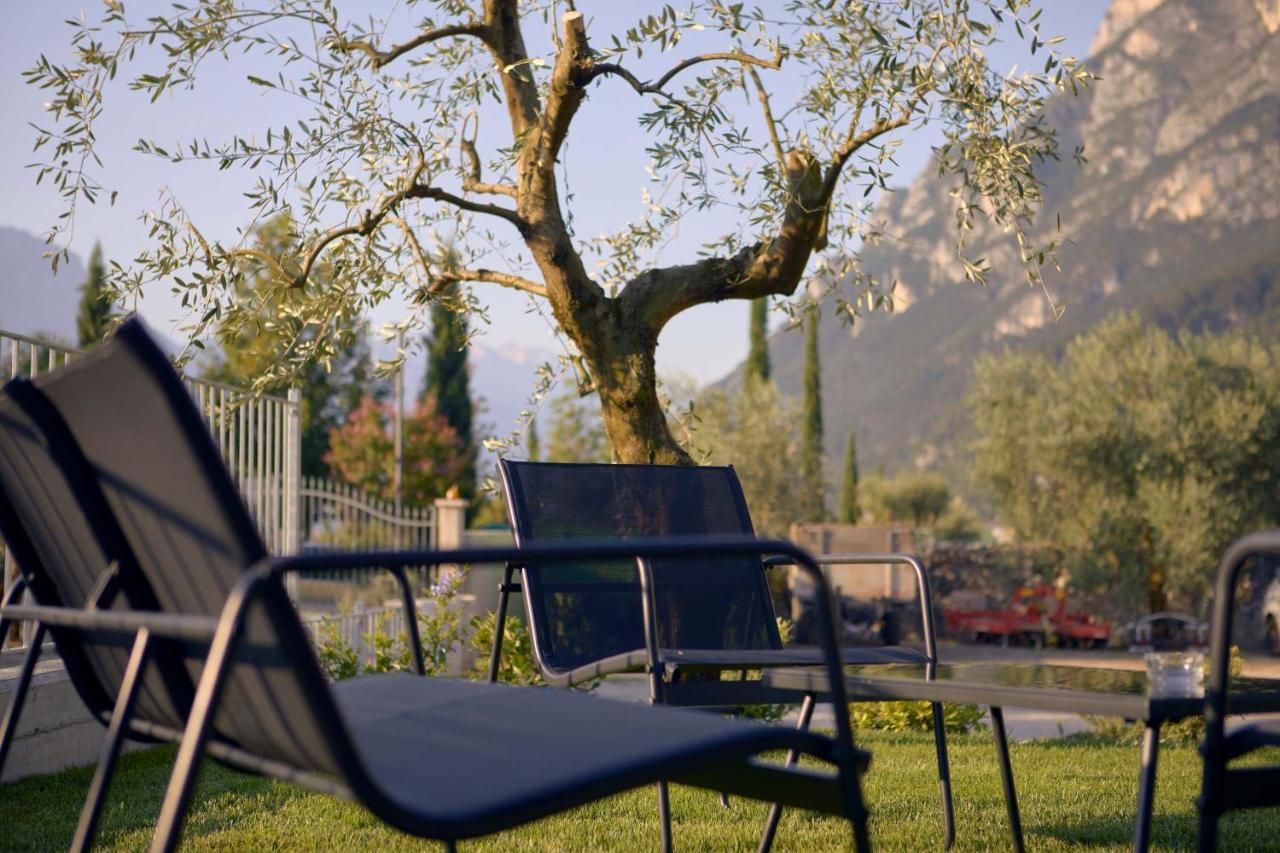 Agriturismo De Bas Riva del Garda Luaran gambar
