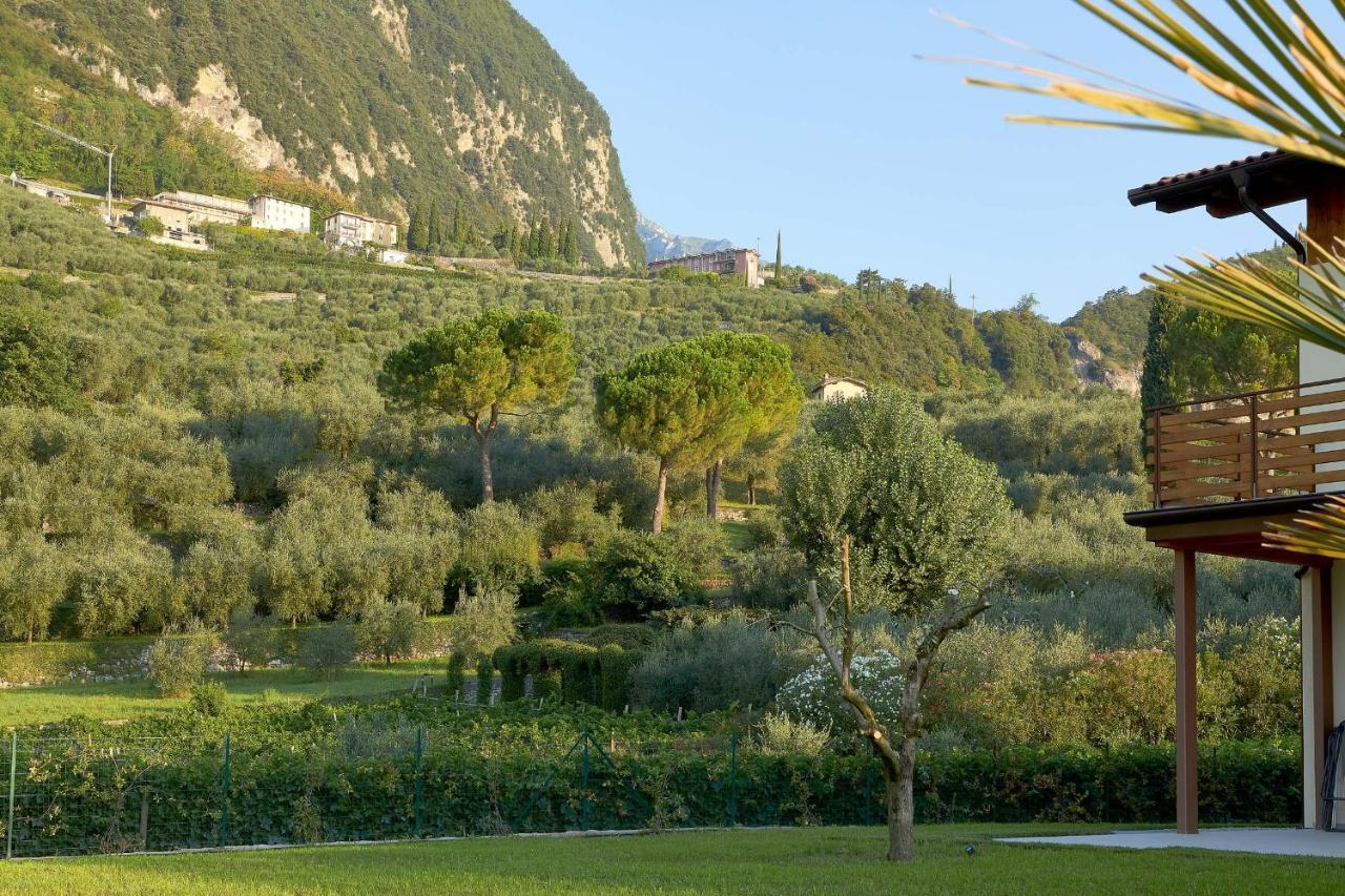 Agriturismo De Bas Riva del Garda Luaran gambar
