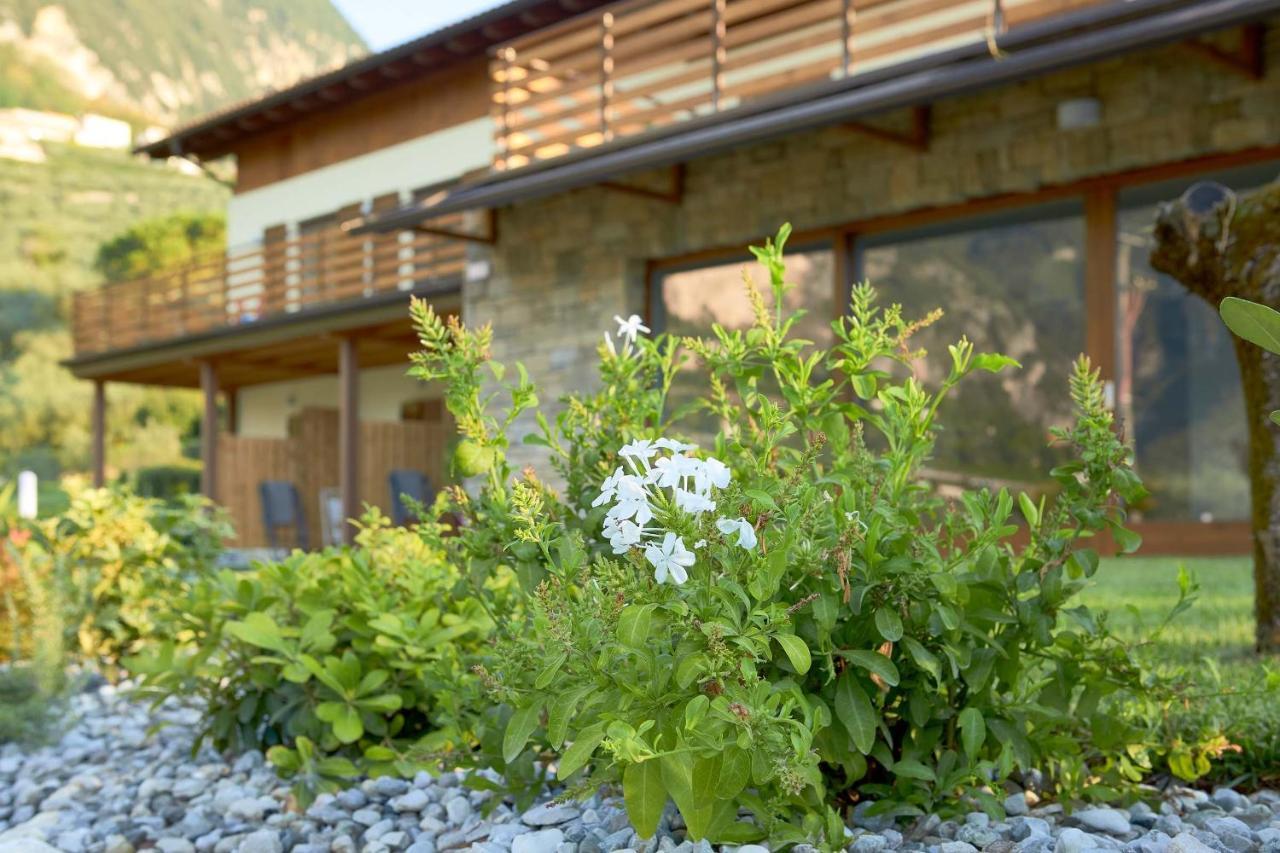 Agriturismo De Bas Riva del Garda Luaran gambar