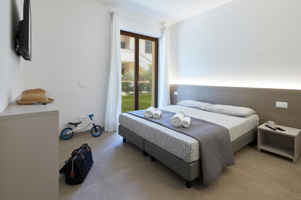 Agriturismo De Bas Riva del Garda Luaran gambar